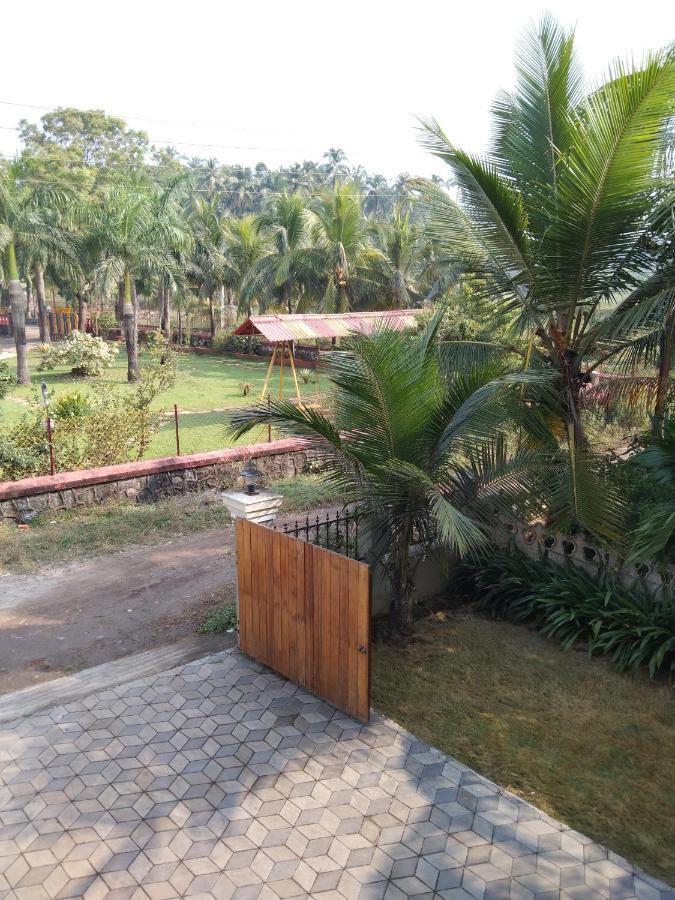 Neville'S Villa - Pet Friendly With Pool Alibag Bagian luar foto